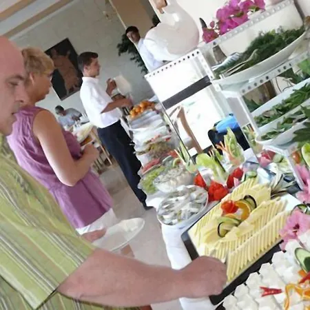 Hera Hotel 3*